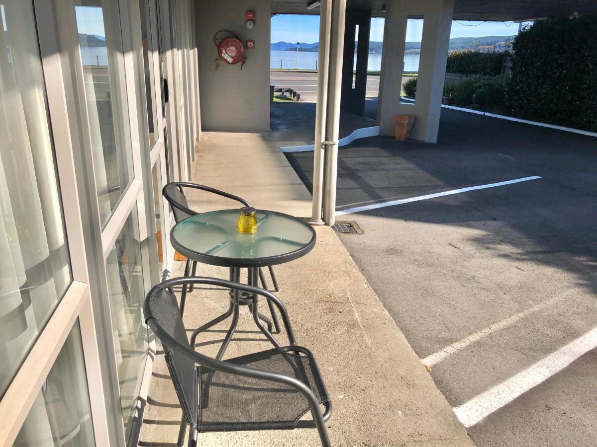 تاوبو Absolute Lake View Motel المظهر الخارجي الصورة